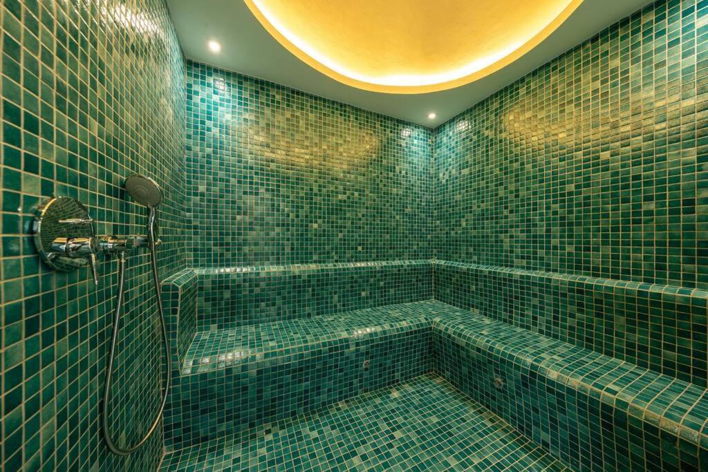 Glorious Sea-view, 1 Bedroom Vokolidha