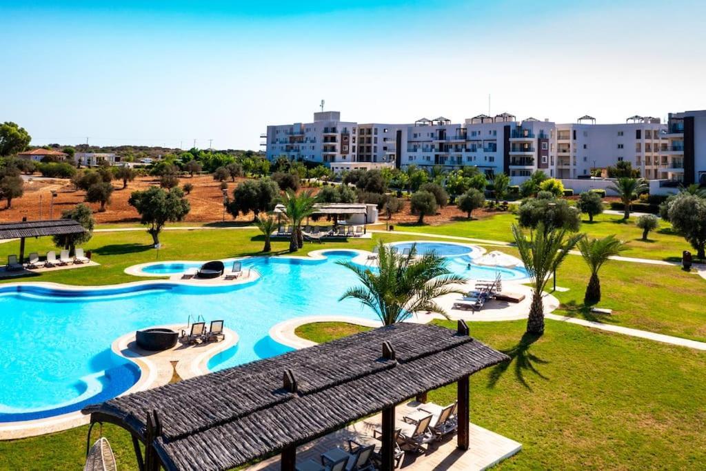 Glorious Sea-view, 1 Bedroom Vokolidha